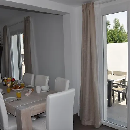 In -villa Jacuzzi * Arles